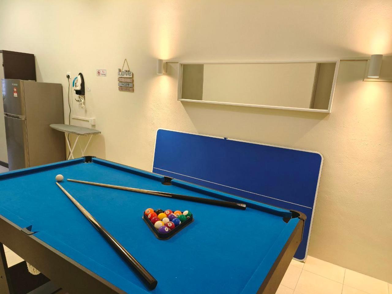 Newcastle Seri Impian Snooker Ping Pong Neflix Kluang Exterior foto